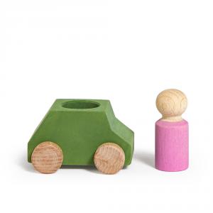 Coche madera verde Lubu con figura rosa